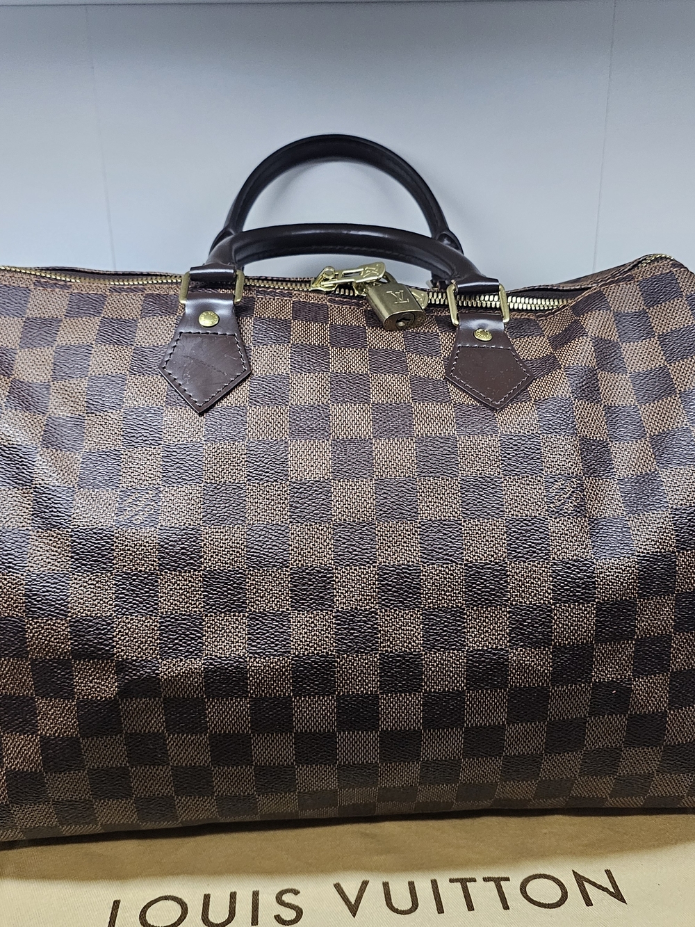 Louis Vuitton Damier Ebene Bandolier Satchel in Ebene 35cm - Picture 7 of 16